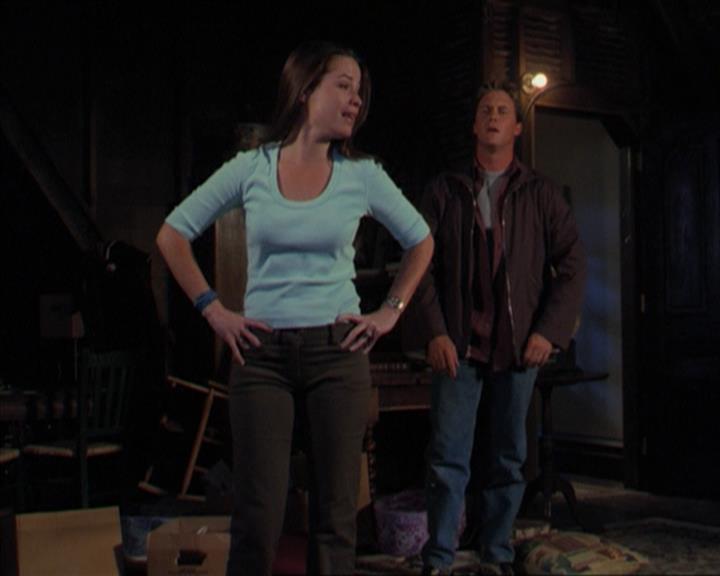 Charmed-Online-dot-320LookWhosBarking1490.jpg Charmed-Online-dot-320LookWhosBarking1490.jpg