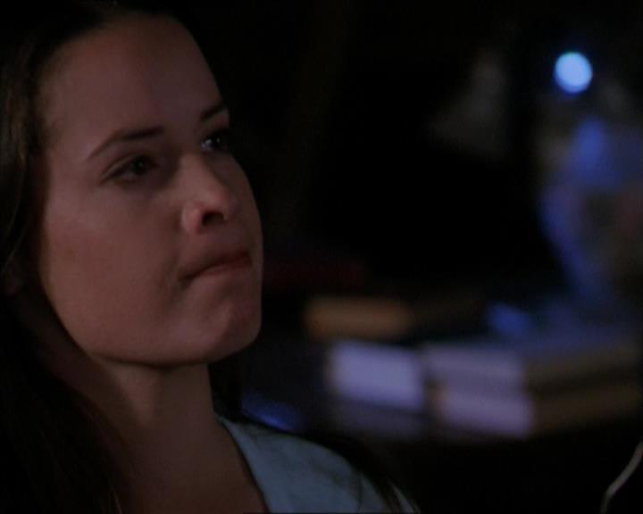 Charmed-Online-dot-320LookWhosBarking1562.jpg Charmed-Online-dot-320LookWhosBarking1562.jpg