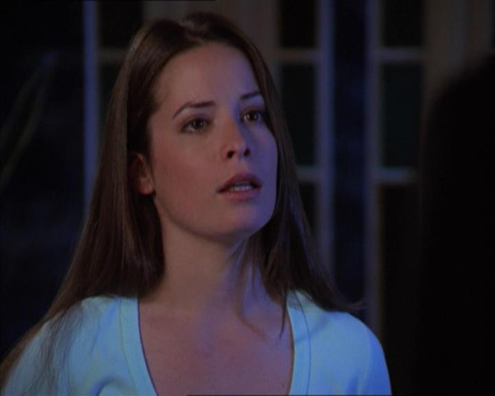 Charmed-Online-dot-320LookWhosBarking1827.jpg Charmed-Online-dot-320LookWhosBarking1827.jpg