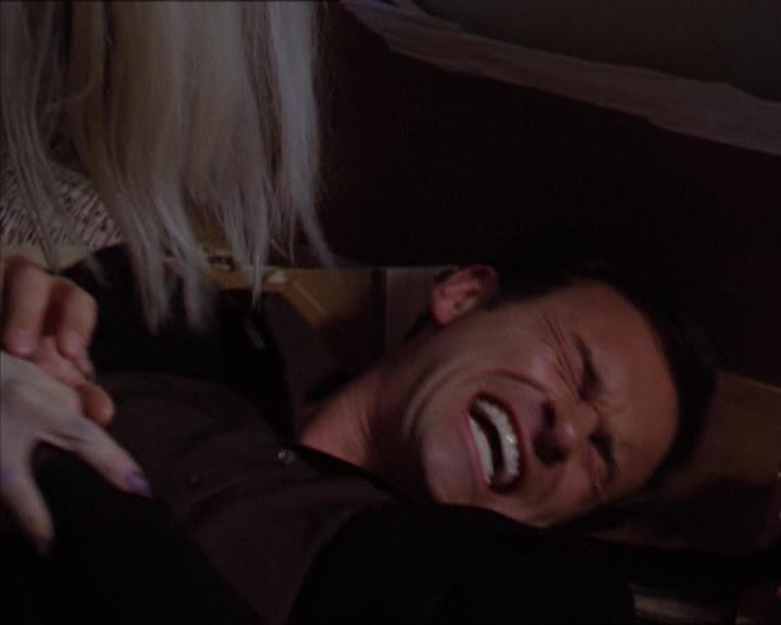 Charmed-Online-dot-320LookWhosBarking1892.jpg Charmed-Online-dot-320LookWhosBarking1892.jpg