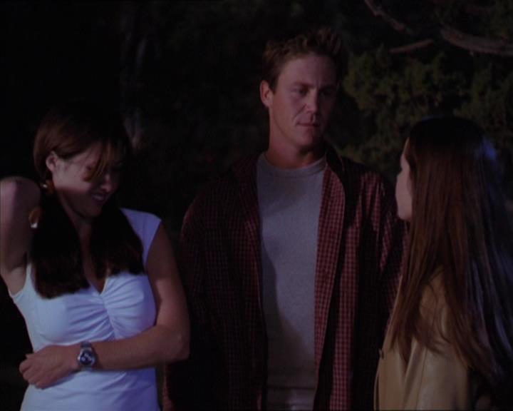 Charmed-Online-dot-320LookWhosBarking2180.jpg