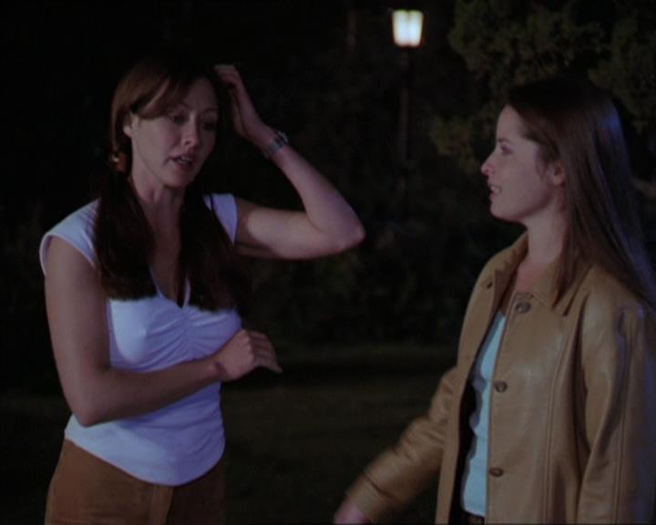 Charmed-Online-dot-320LookWhosBarking2196.jpg