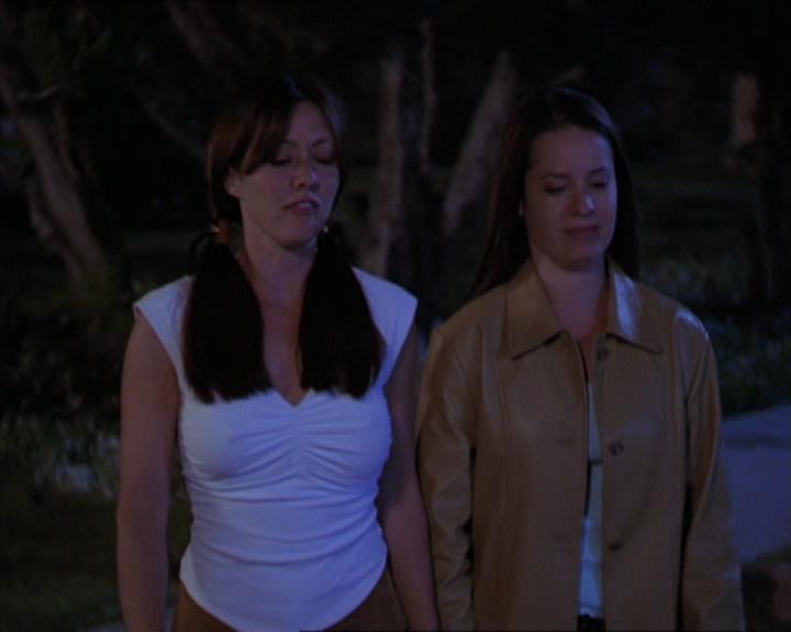 Charmed-Online-dot-320LookWhosBarking2205.jpg