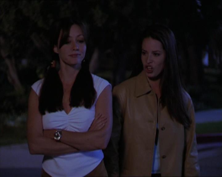 Charmed-Online-dot-320LookWhosBarking2217.jpg