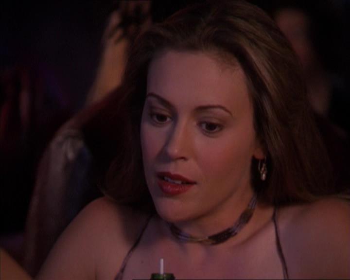 Charmed-Online-dot-320LookWhosBarking2301.jpg Charmed-Online-dot-320LookWhosBarking2301.jpg