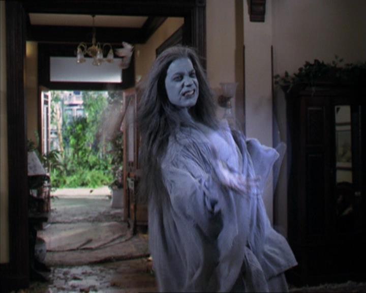 Charmed-Online-dot-322AllHellBreaksLoose0132.jpg