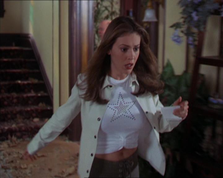 Charmed-Online-dot-322AllHellBreaksLoose0148.jpg