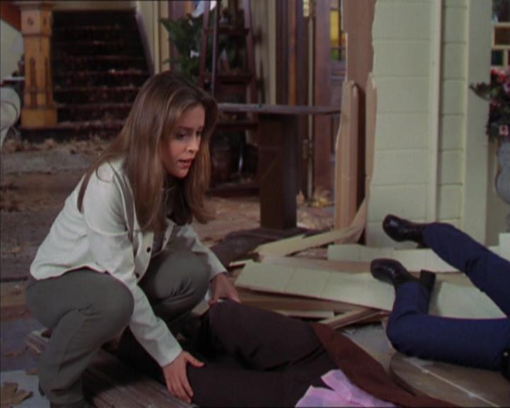Charmed-Online-dot-322AllHellBreaksLoose0154.jpg