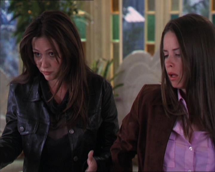 Charmed-Online-dot-322AllHellBreaksLoose0202.jpg