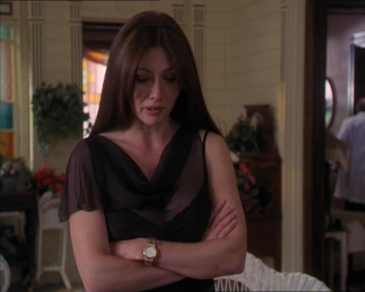 Charmed-Online-dot-322AllHellBreaksLoose0402.jpg