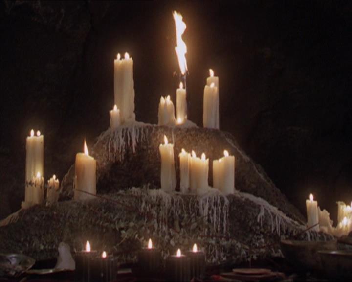 Charmed-Online-dot-322AllHellBreaksLoose0510.jpg