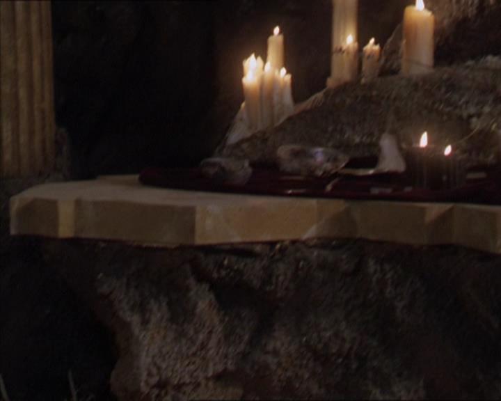 Charmed-Online-dot-322AllHellBreaksLoose0513.jpg Charmed-Online-dot-322AllHellBreaksLoose0513.jpg