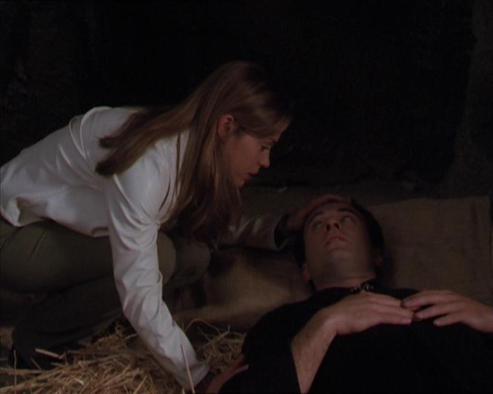 Charmed-Online-dot-322AllHellBreaksLoose0527.jpg