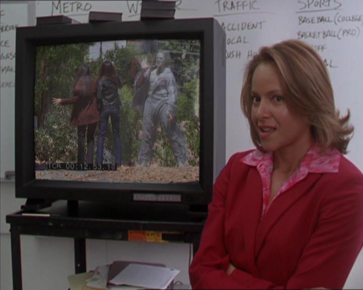 Charmed-Online-dot-322AllHellBreaksLoose0574.jpg