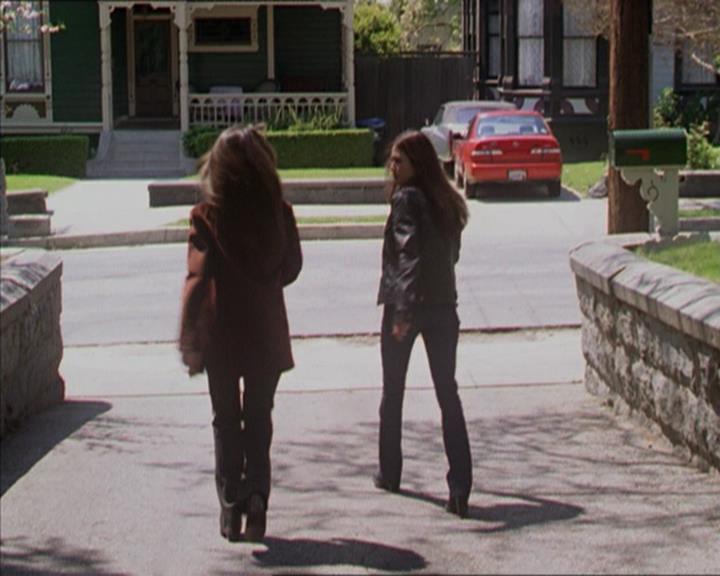 Charmed-Online-dot-322AllHellBreaksLoose0680.jpg