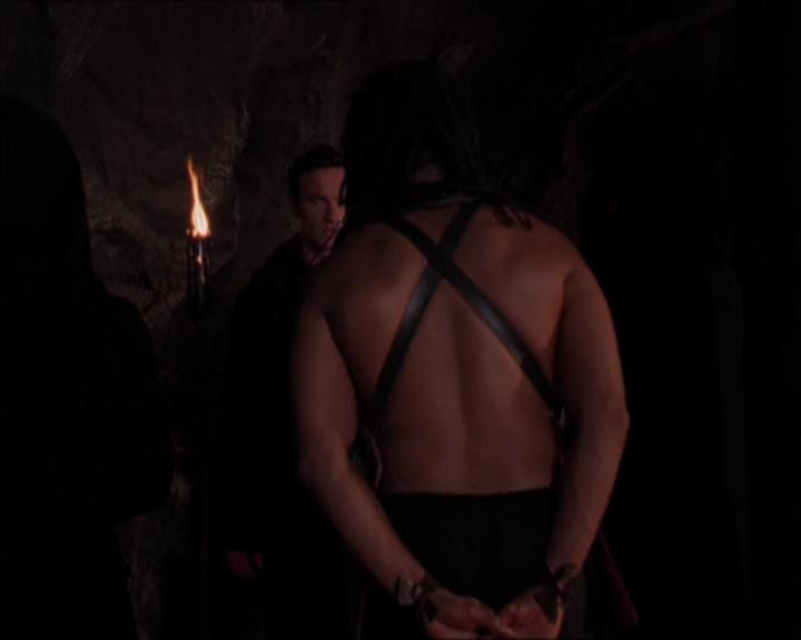 Charmed-Online-dot-322AllHellBreaksLoose1480.jpg