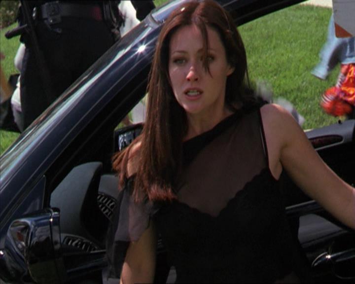 Charmed-Online-dot-322AllHellBreaksLoose1739.jpg