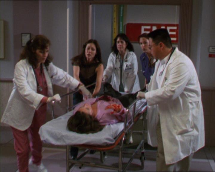 Charmed-Online-dot-322AllHellBreaksLoose1773.jpg
