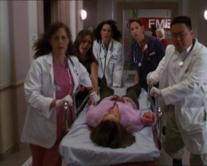 Charmed-Online-dot-322AllHellBreaksLoose1775.jpg