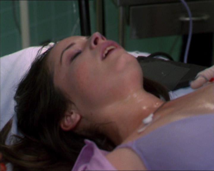 Charmed-Online-dot-322AllHellBreaksLoose1804.jpg