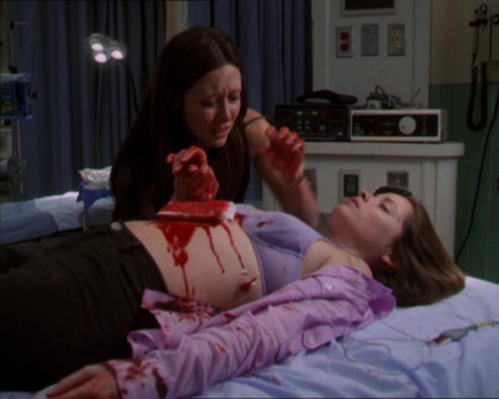 Charmed-Online-dot-322AllHellBreaksLoose1994.jpg
