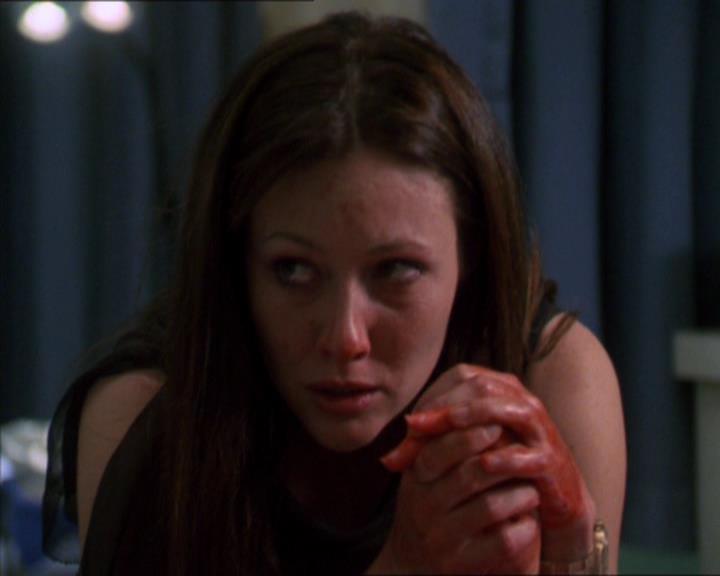 Charmed-Online-dot-322AllHellBreaksLoose1999.jpg