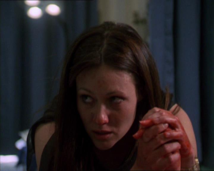 Charmed-Online-dot-322AllHellBreaksLoose2002.jpg