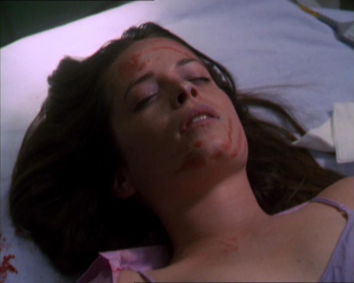 Charmed-Online-dot-322AllHellBreaksLoose2028.jpg