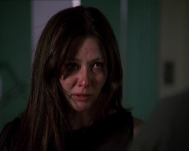 Charmed-Online-dot-322AllHellBreaksLoose2030.jpg