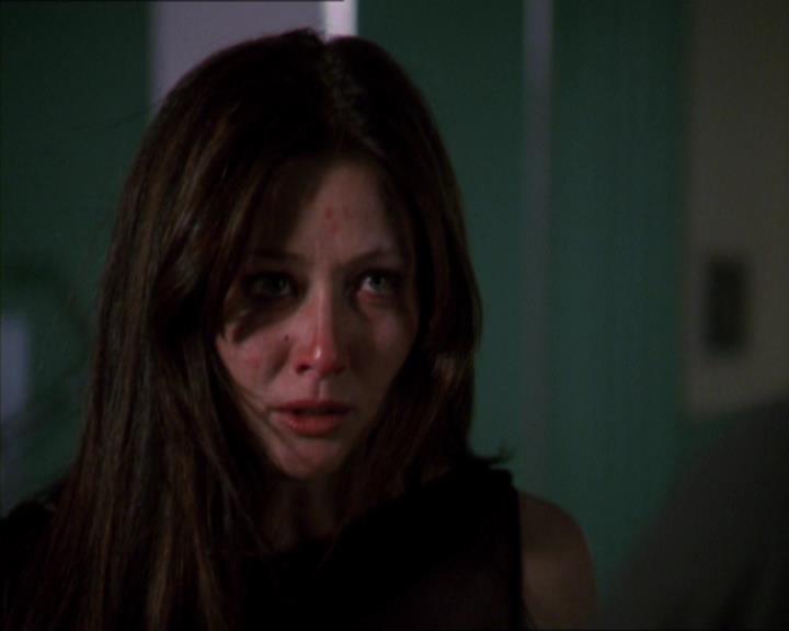 Charmed-Online-dot-322AllHellBreaksLoose2031.jpg