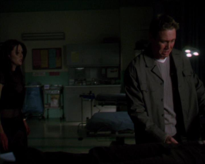 Charmed-Online-dot-322AllHellBreaksLoose2036.jpg