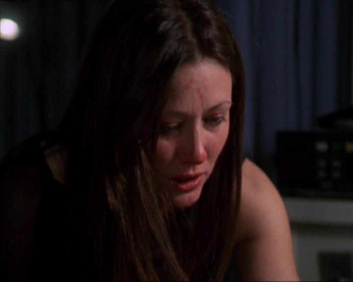 Charmed-Online-dot-322AllHellBreaksLoose2065.jpg