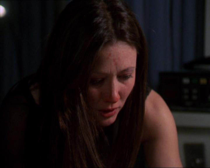Charmed-Online-dot-322AllHellBreaksLoose2068.jpg