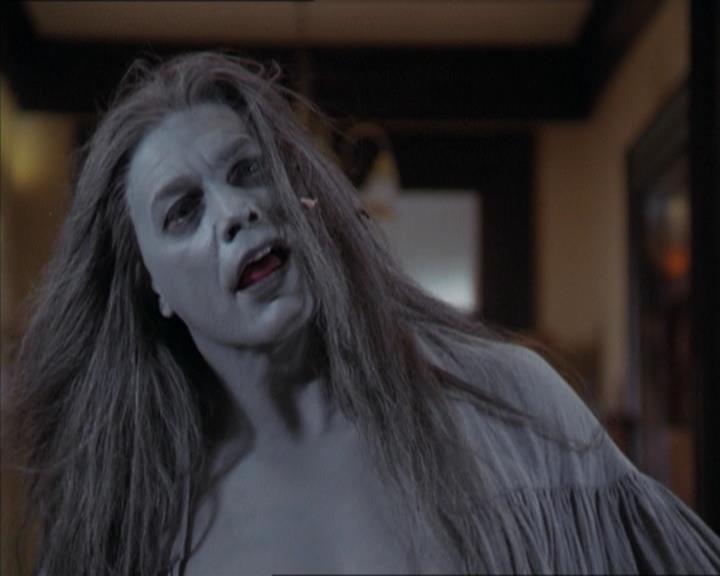 Charmed-Online-dot-322AllHellBreaksLoose2293.jpg