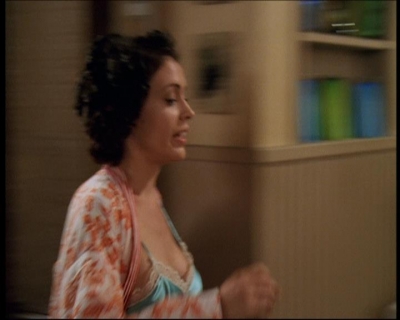 Charmed-Online_dot_net-7x01ACallToArms0086.jpg