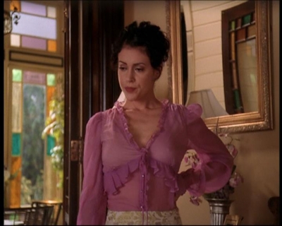 Charmed-Online_dot_net-7x01ACallToArms0338.jpg