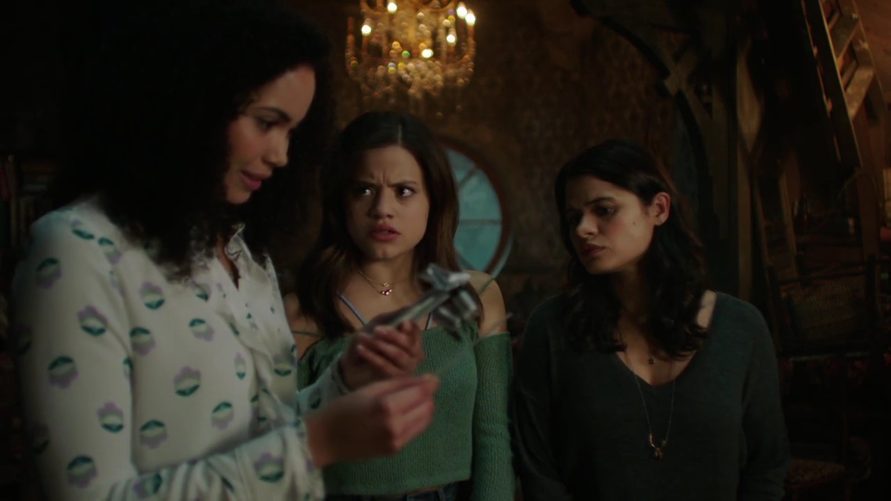 Charmed-Online-dot-nl_Charmed-1x01Pilot01534.jpg