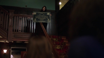 Charmed-Online-dot-nl_Charmed-1x01Pilot02447.jpg