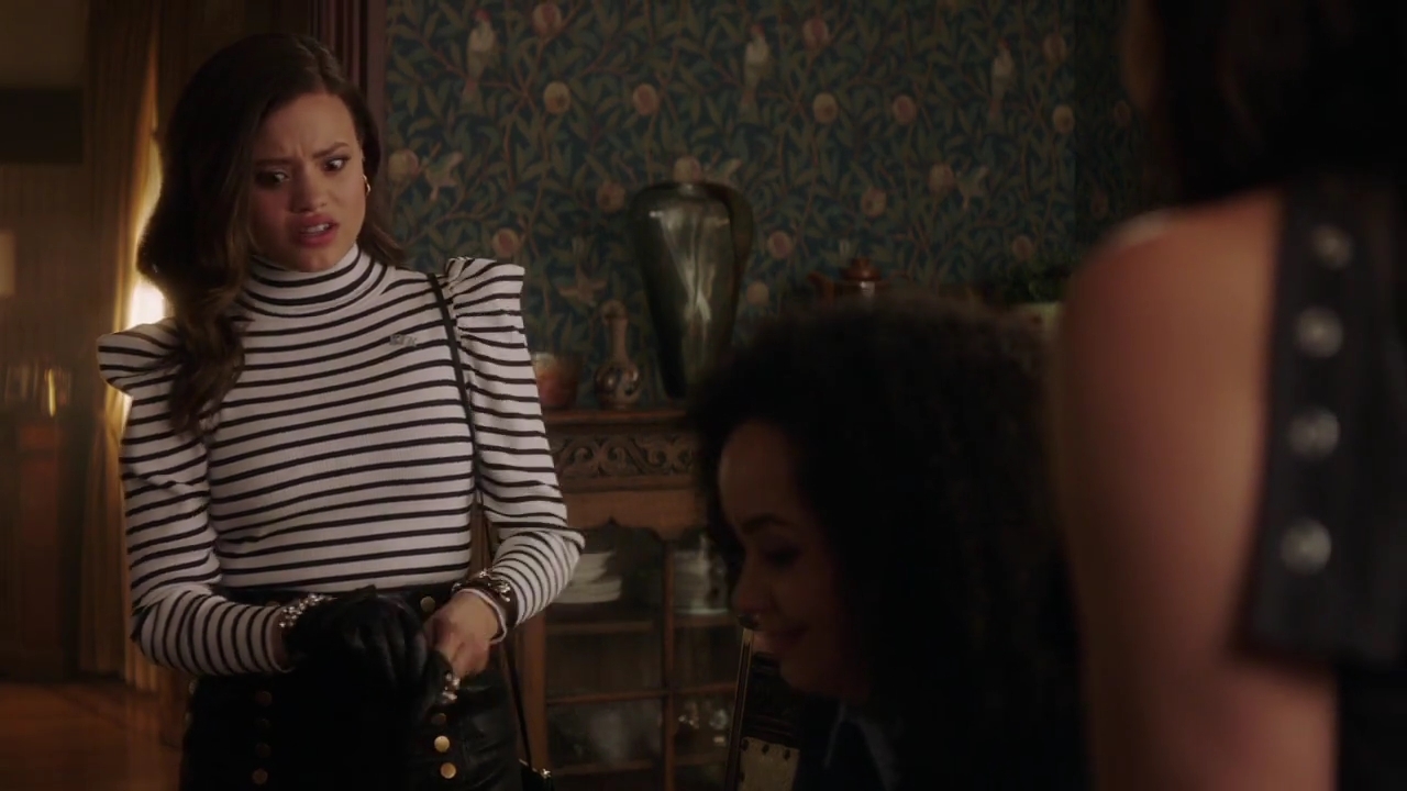 Charmed-Online-dot-nl_Charmed-1x02LetThisMotherOut00398.jpg