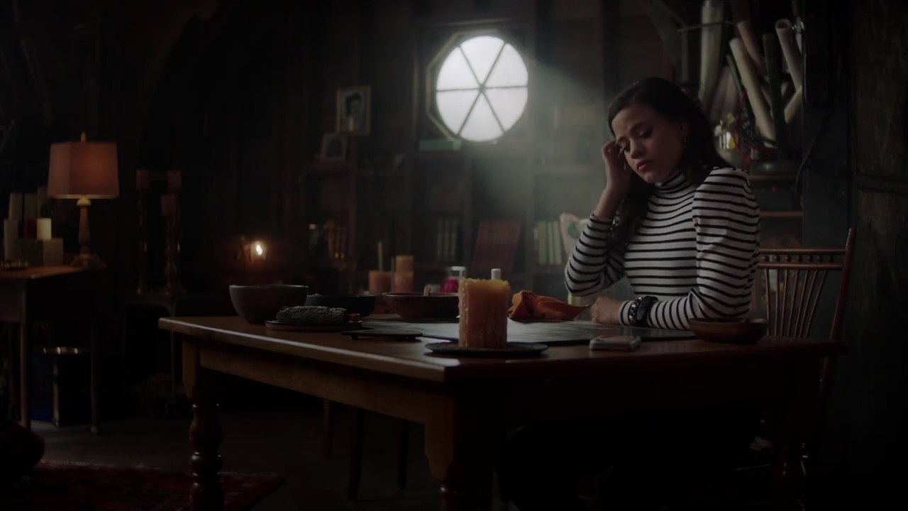 Charmed-Online-dot-nl_Charmed-1x02LetThisMotherOut01189.jpg Charmed-Online-dot-nl_Charmed-1x02LetThisMotherOut01189.jpg