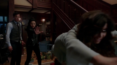 Charmed-Online-dot-nl_Charmed-1x02LetThisMotherOut01792.jpg