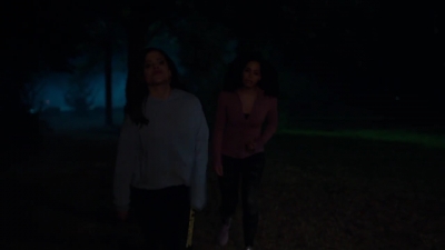 Charmed-Online-dot-nl_Charmed-1x03SweetTooth02286.jpg