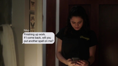 Charmed-Online-dot-nl_Charmed-1x03SweetTooth02393.jpg