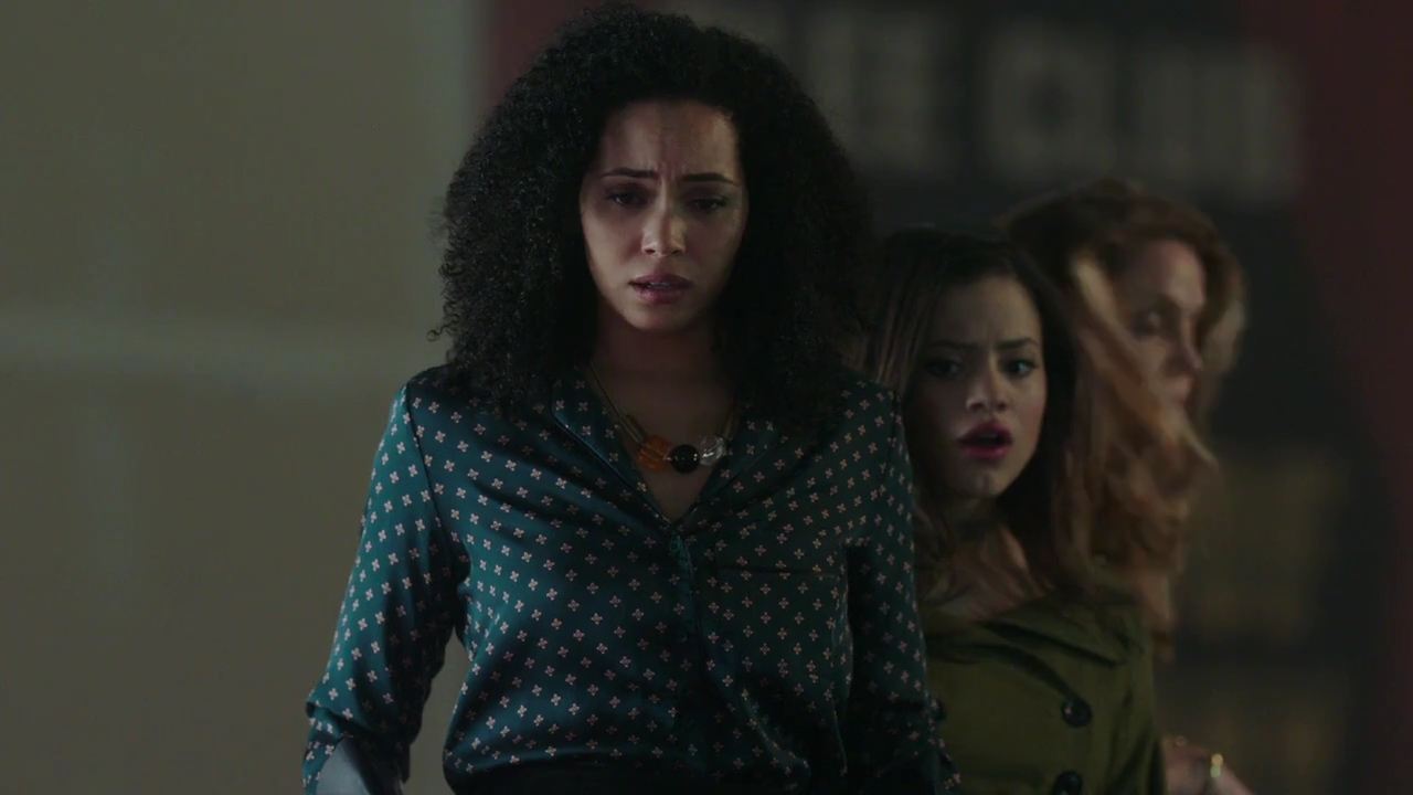 Charmed-Online-dot-nl_Charmed-1x04ExorciseYourDemons01985.jpg Charmed-Online-dot-nl_Charmed-1x04ExorciseYourDemons01985.jpg