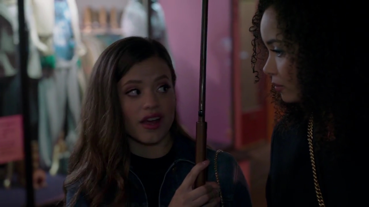 Charmed-Online-dot-nl_Charmed-1x05OtherWoman01639.jpg Charmed-Online-dot-nl_Charmed-1x05OtherWoman01639.jpg