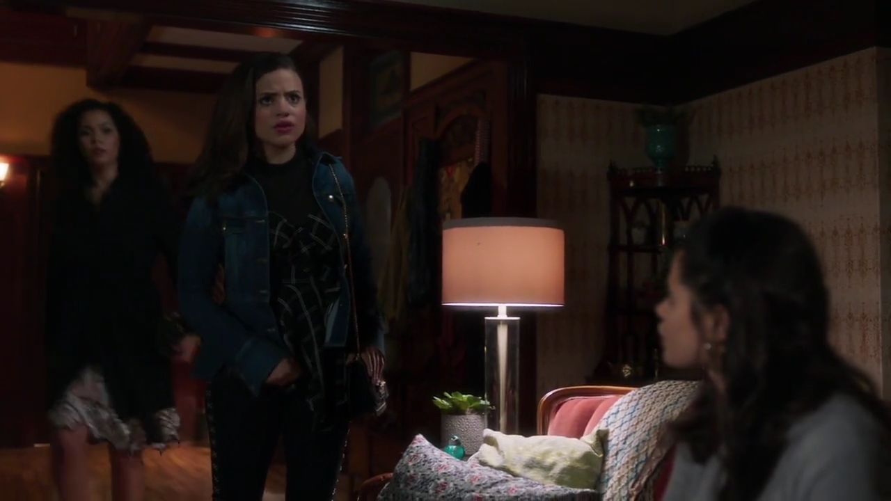 Charmed-Online-dot-nl_Charmed-1x05OtherWoman01678.jpg Charmed-Online-dot-nl_Charmed-1x05OtherWoman01678.jpg