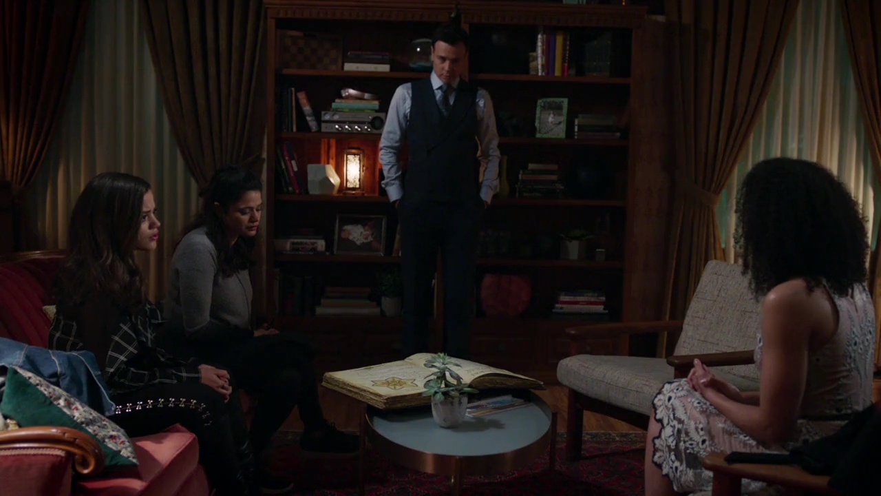 Charmed-Online-dot-nl_Charmed-1x05OtherWoman01725.jpg Charmed-Online-dot-nl_Charmed-1x05OtherWoman01725.jpg