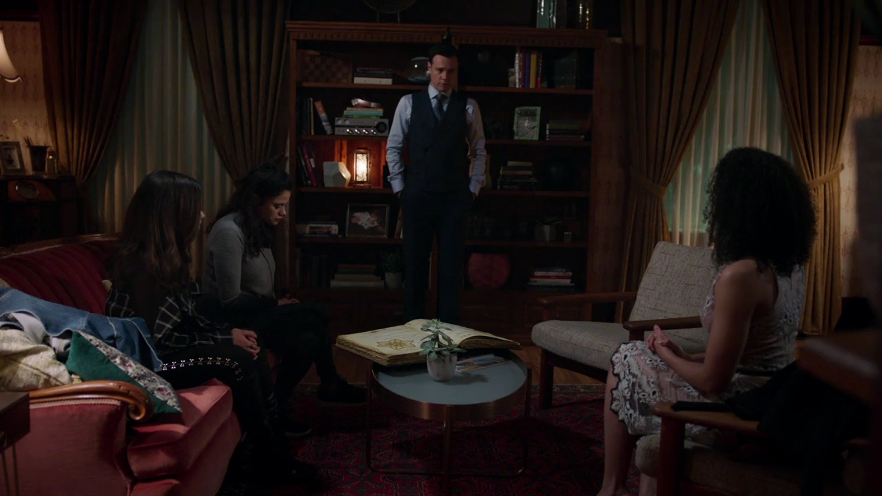 Charmed-Online-dot-nl_Charmed-1x05OtherWoman01734.jpg Charmed-Online-dot-nl_Charmed-1x05OtherWoman01734.jpg