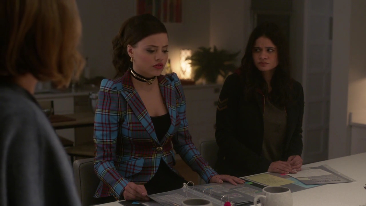 Charmed-Online-dot-nl_Charmed-1x06KappaSpirit01554.jpg