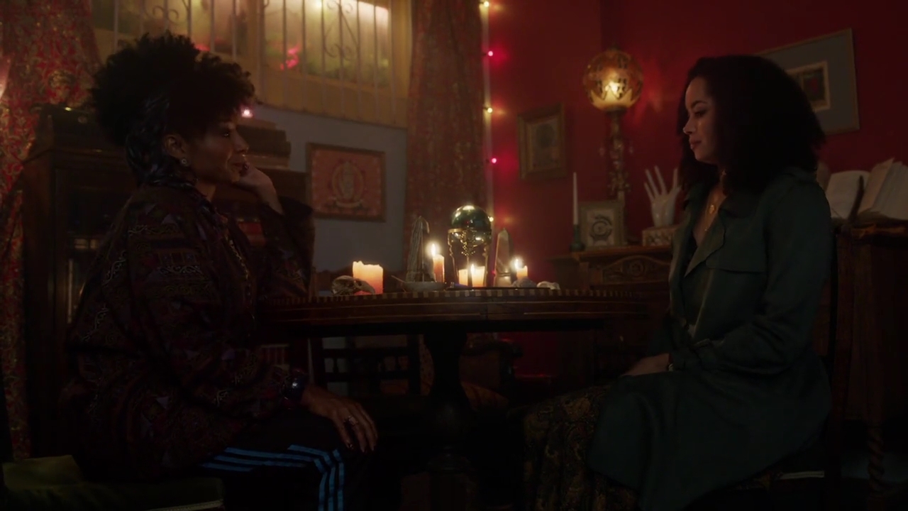 Charmed-Online-dot-nl_Charmed-1x06KappaSpirit01663.jpg
